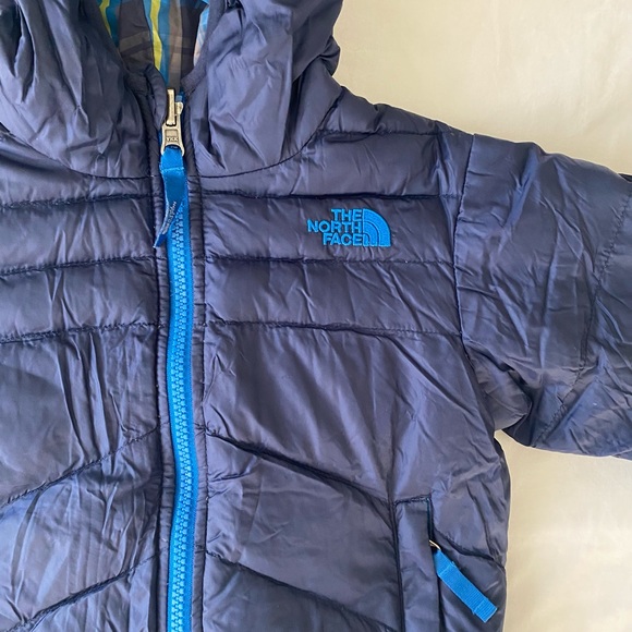 North face toddler jacket - Picture 2 of 4